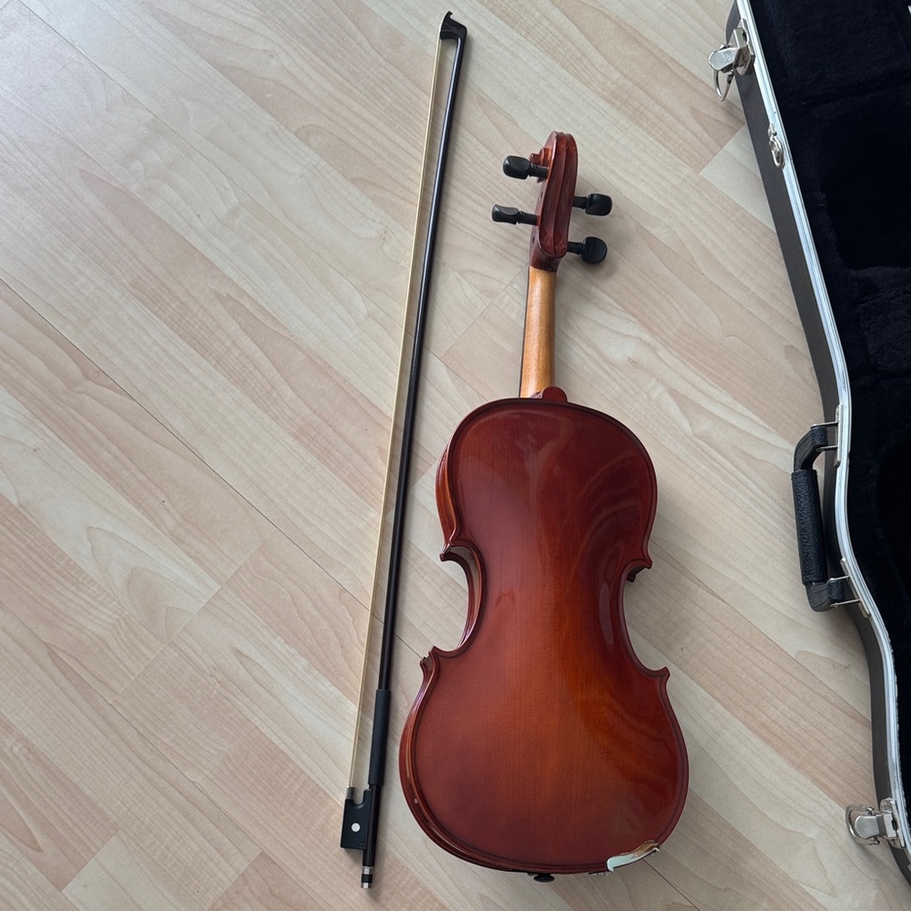 Violin - Picture 8 of 8